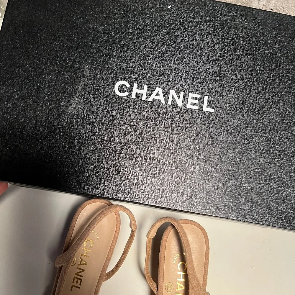 CHANEL Women's Pink and Tan Heels
